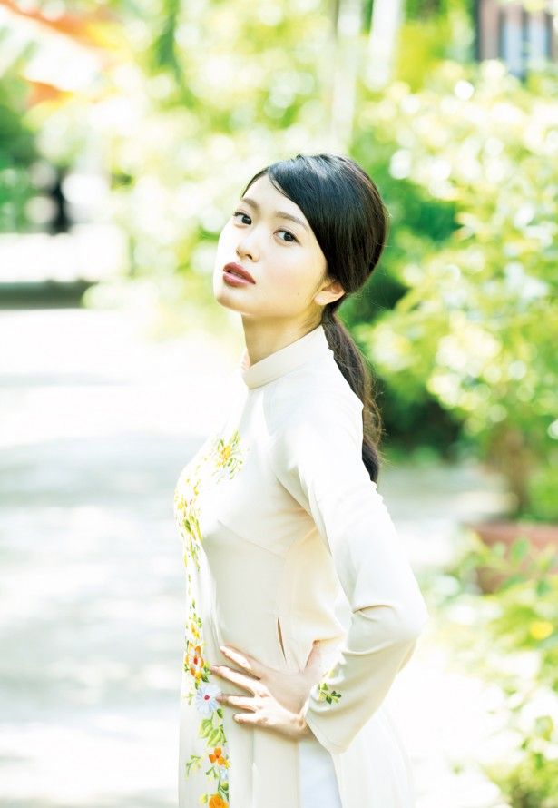 AKB48 北原里英さんが卒業記念の下着グラビアで乳首修正www